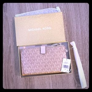 NWT Michael Kors Rose Gold Large Wristlet